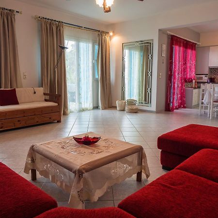 Xenia Apartment Кокарі Екстер'єр фото