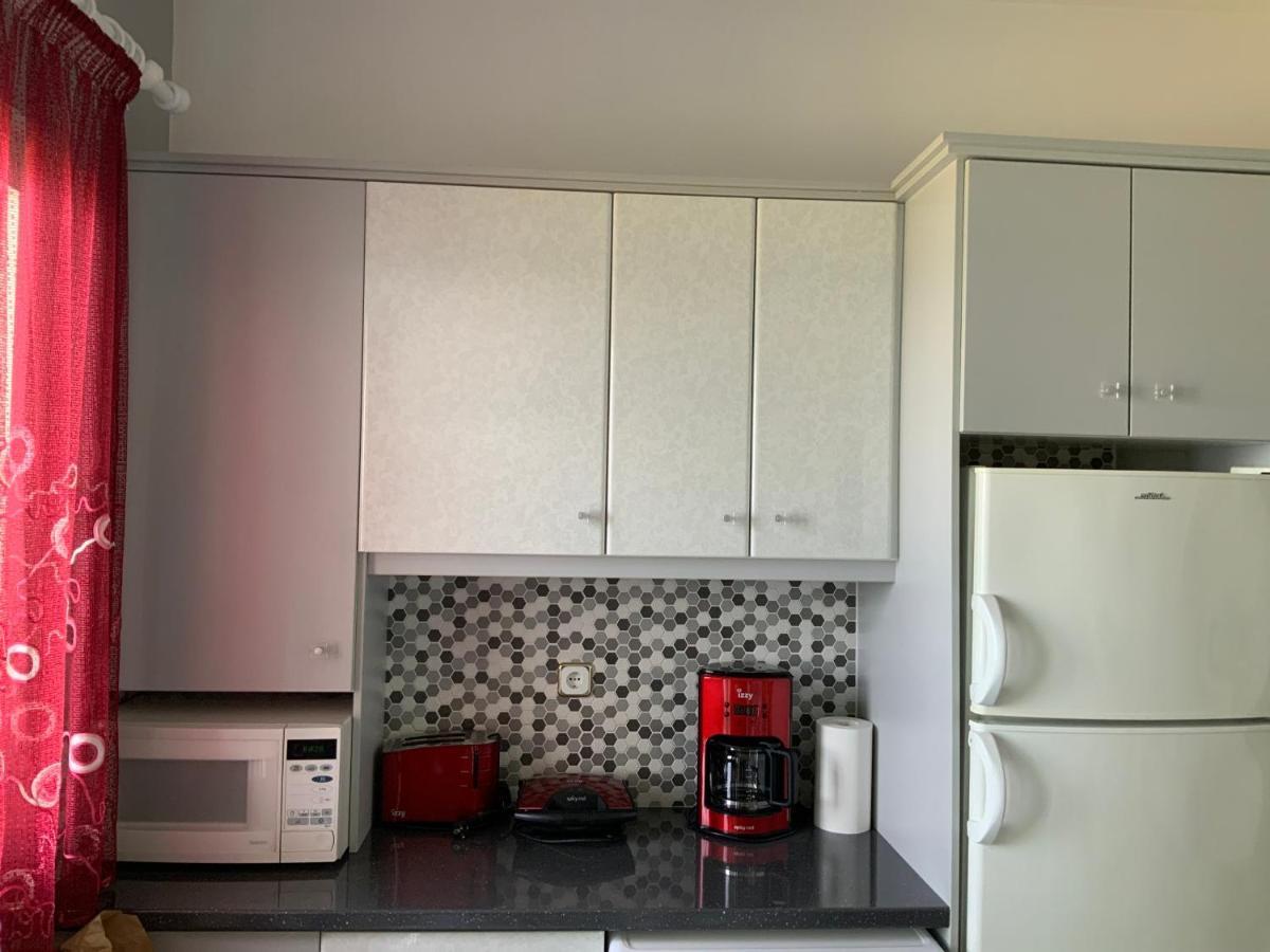 Xenia Apartment Кокарі Екстер'єр фото