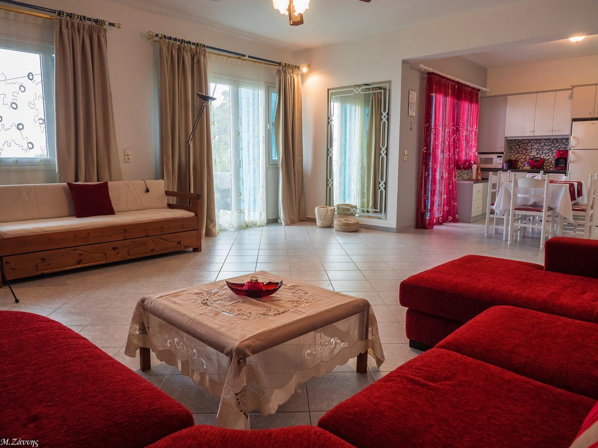 Xenia Apartment Кокарі Екстер'єр фото